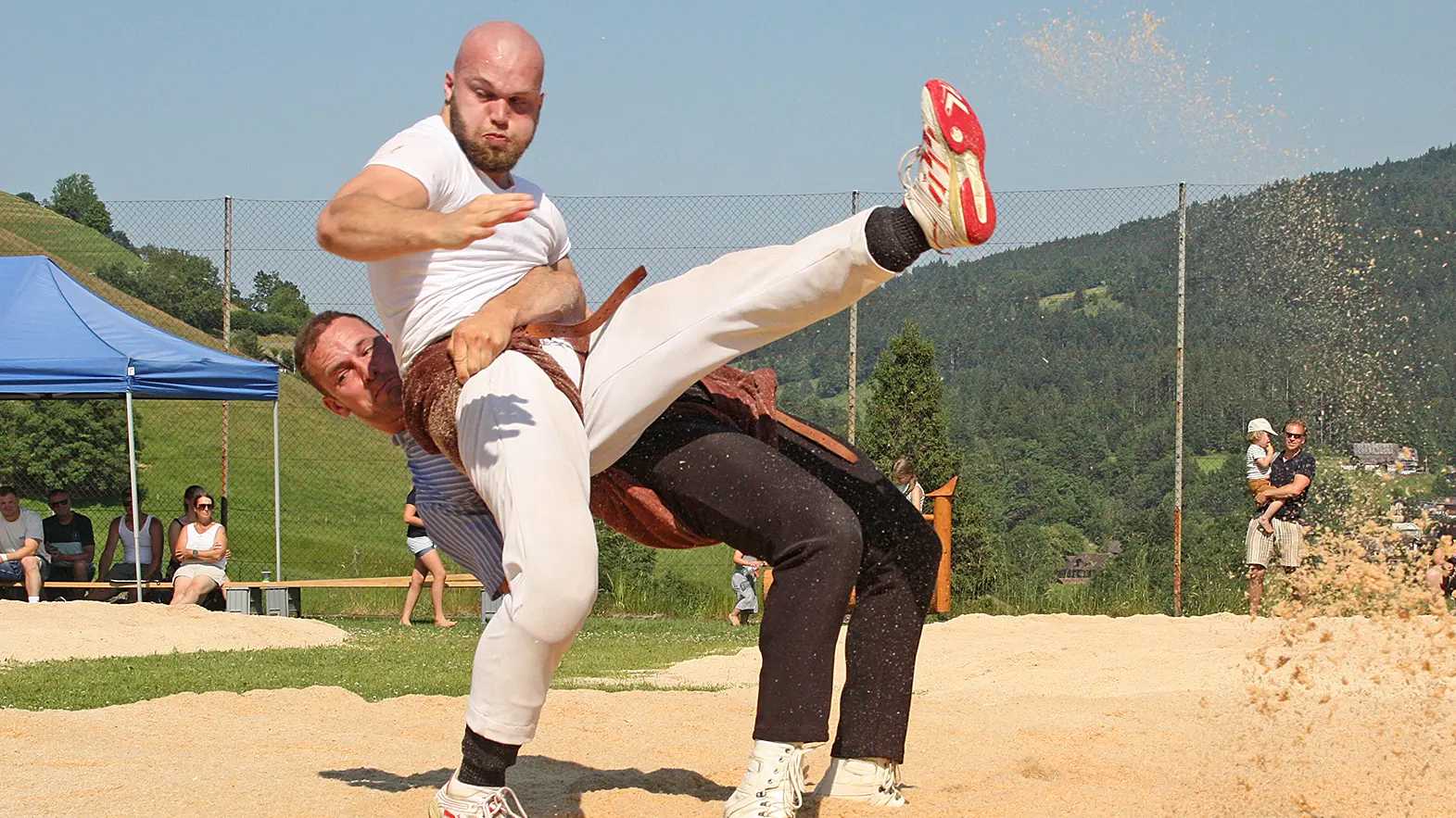 Schwarzenberg2025_Joel Ambuehl vs Roman Wandeler3.jpg